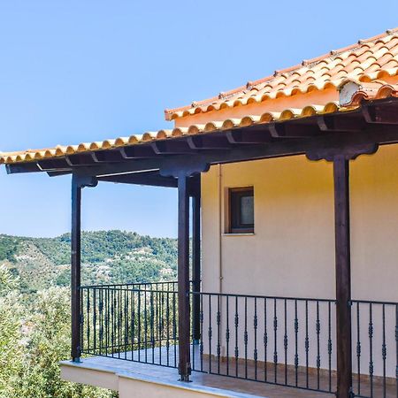 Apartments Villa L&M Skiathos Kalivia  Bagian luar foto
