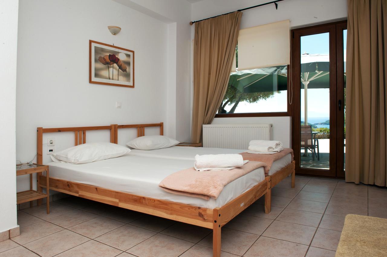 Apartments Villa L&M Skiathos Kalivia  Bagian luar foto