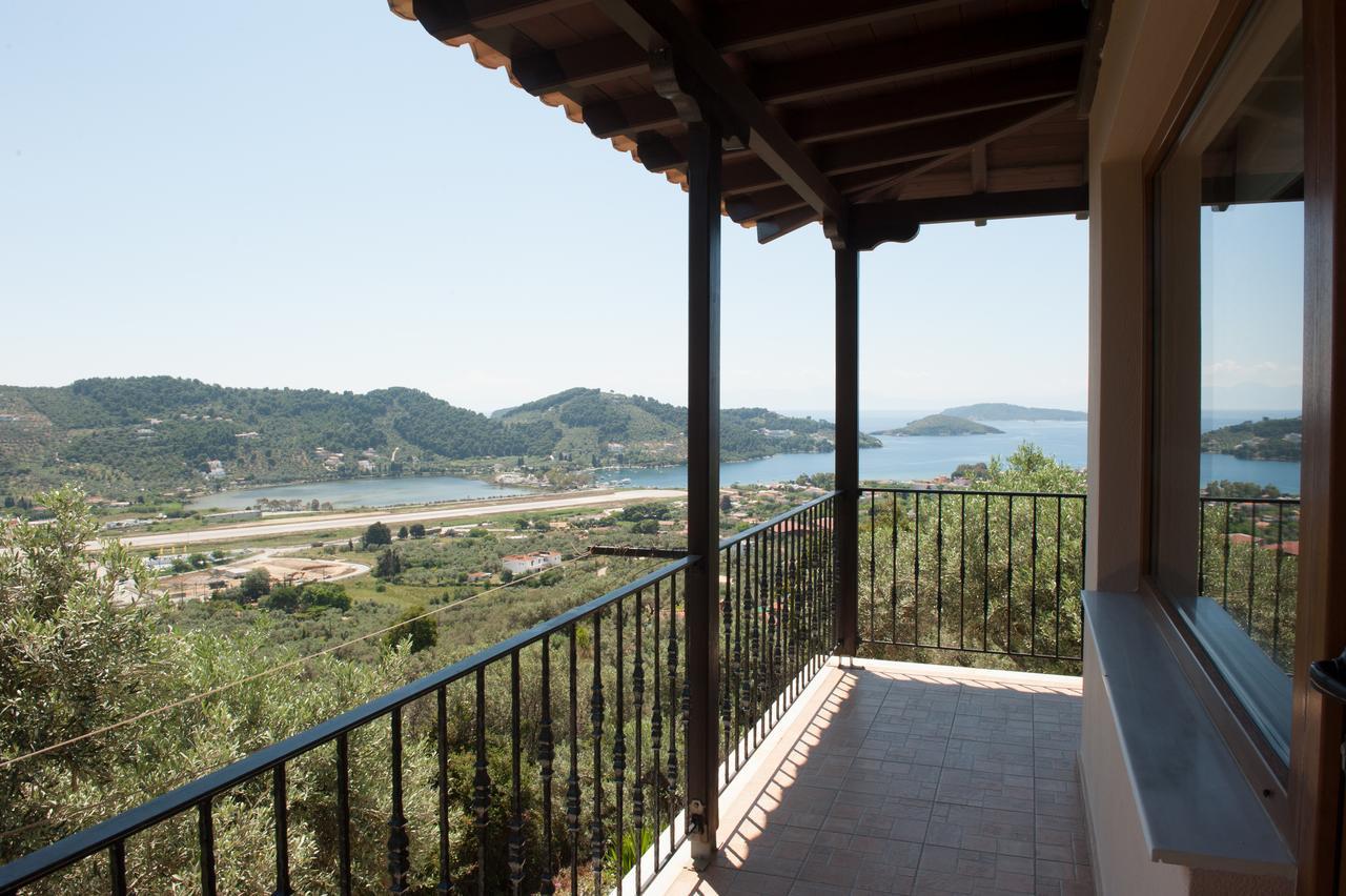 Apartments Villa L&M Skiathos Kalivia  Bagian luar foto